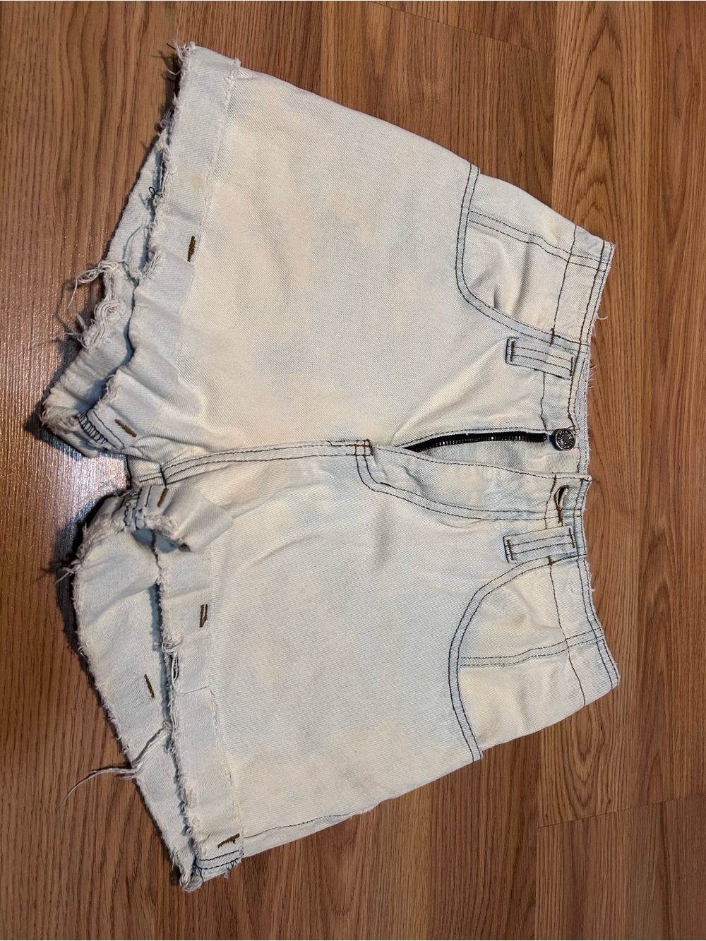 Vintage DE NIMES 100% cotton, Size 7 Light Wash Denim Women's Frayed Hem Shorts